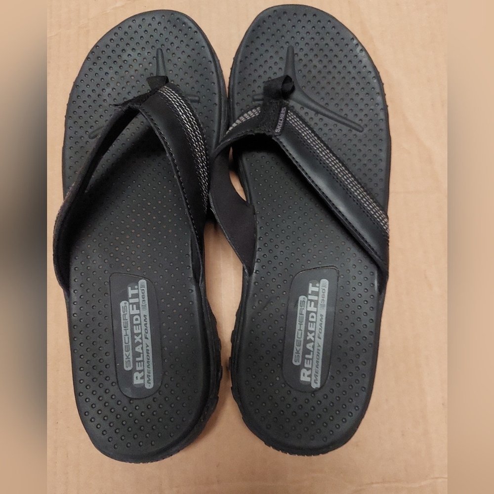 Skechers Relaxed Fit Memory Foam Flip Flop Sandals